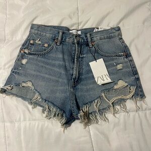 ZARA TRF MID RISE DENIM SHORTS
